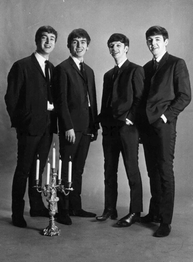 Группа битлз музыка. .Битлз группа Битлз. The Beatles 1962. Группа Беатлес. Beatles 1990.