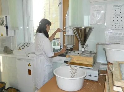 Лаборант на элеваторе