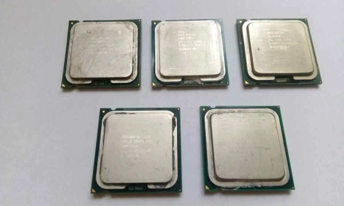 Процессоры пентиум 775 сокет. Корпус LGA 775. Перепаять сокет 775. 775 1055 Socket. Процессоры сокета intel 775