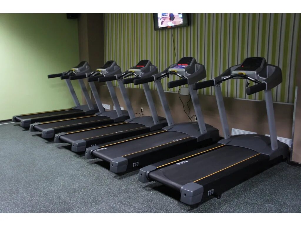 Тренажерный зал юбилейный смоленск. Юбилейный смоленск зал. Спортзал юбилейный. Фитнес бар powerhouse gym реутов. Powerhouse gym реутов.