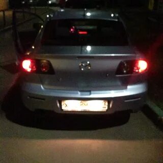 Мазда 3 2006 лампочка