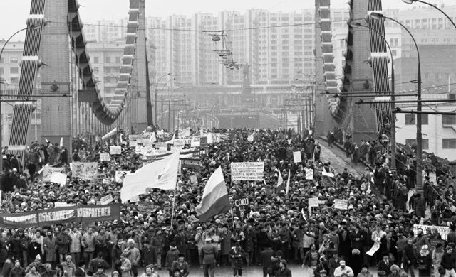 Дальнейшая перестройка. Перестройка в СССР 1985. Перестройка 1991. Перестройка 85-91. Перестройка 1991 Москва.