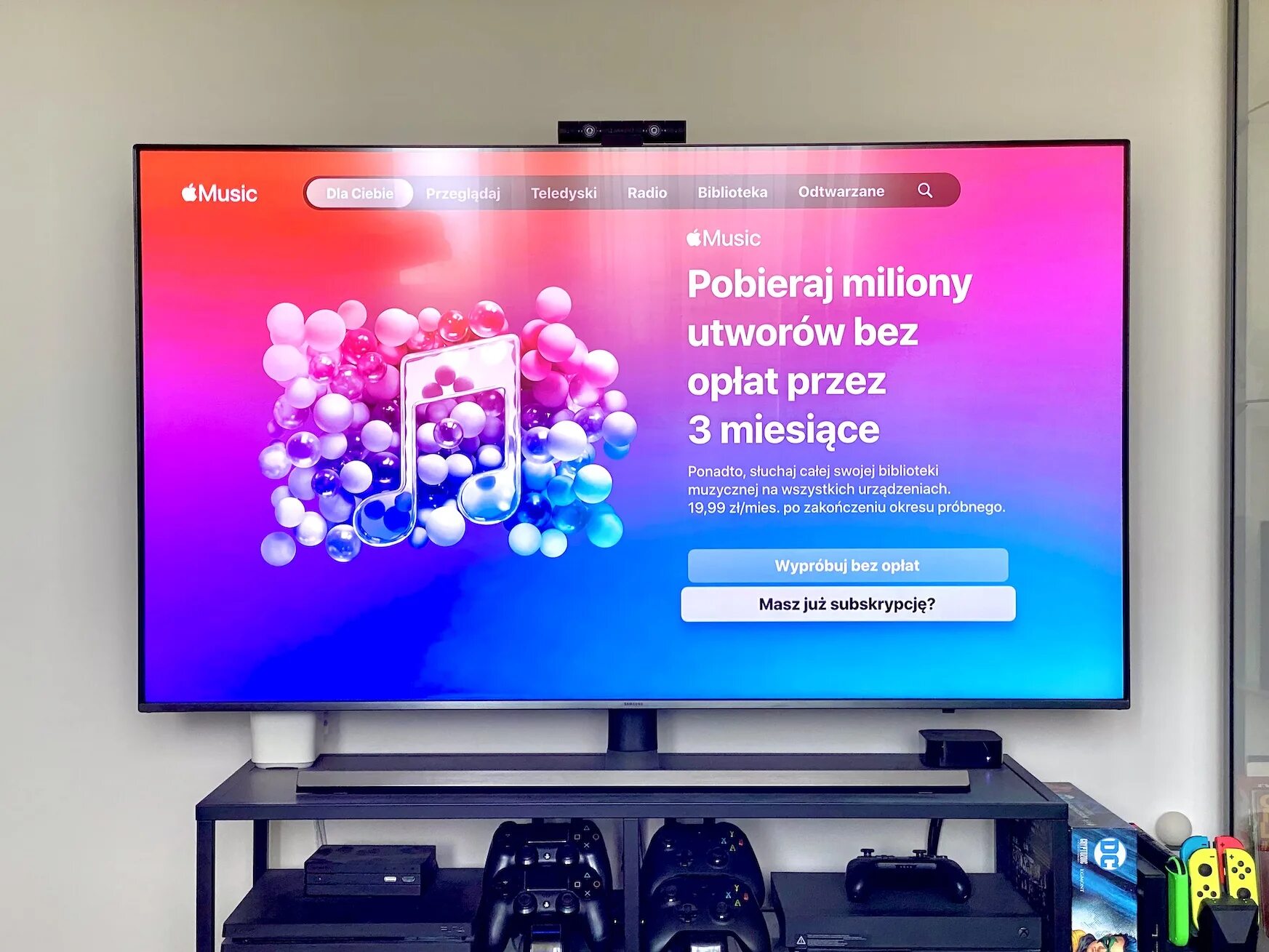 Как слушать музыку через телевизор. Музыка на телевизоре Samsung. Apple Music на Samsung TV. Музыка на смарт ТВ. Samsung телевизор музыка из рекламы.