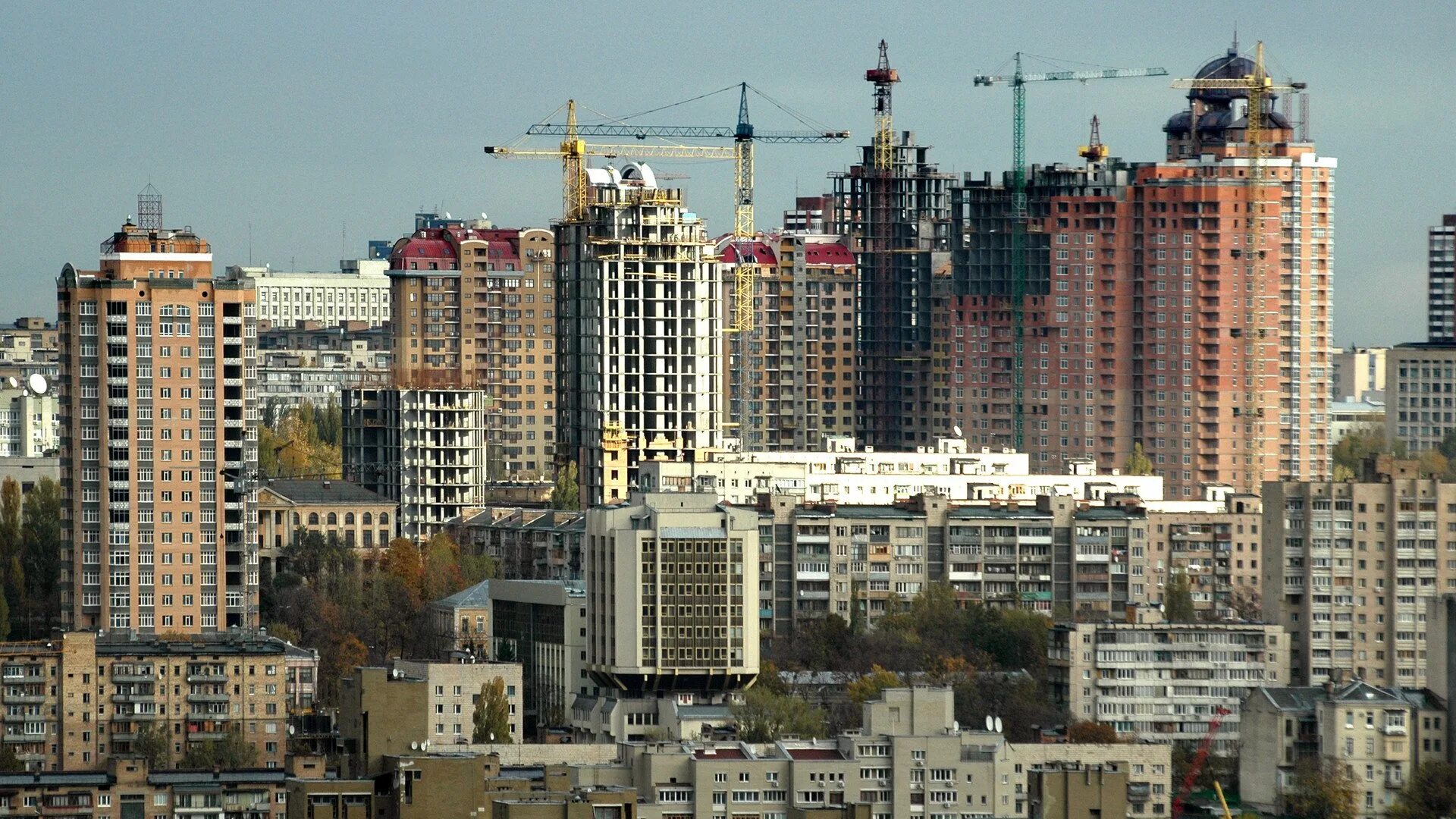 В какой стране купить недвижимость. Рынок недвижимости. Рынок недвижимости в России. Рынок жилой недвижимости. Новостройки Москвы.