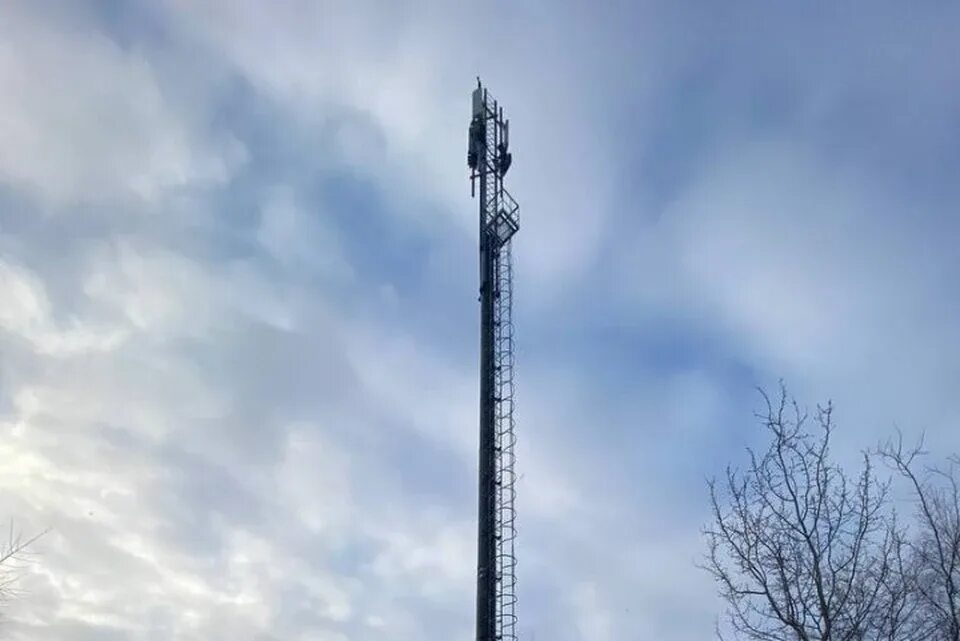 Вышка 2024 года. Вышки 5g. Телефонная вышка. Вышки 5g в анапе. Переносная станция связи.