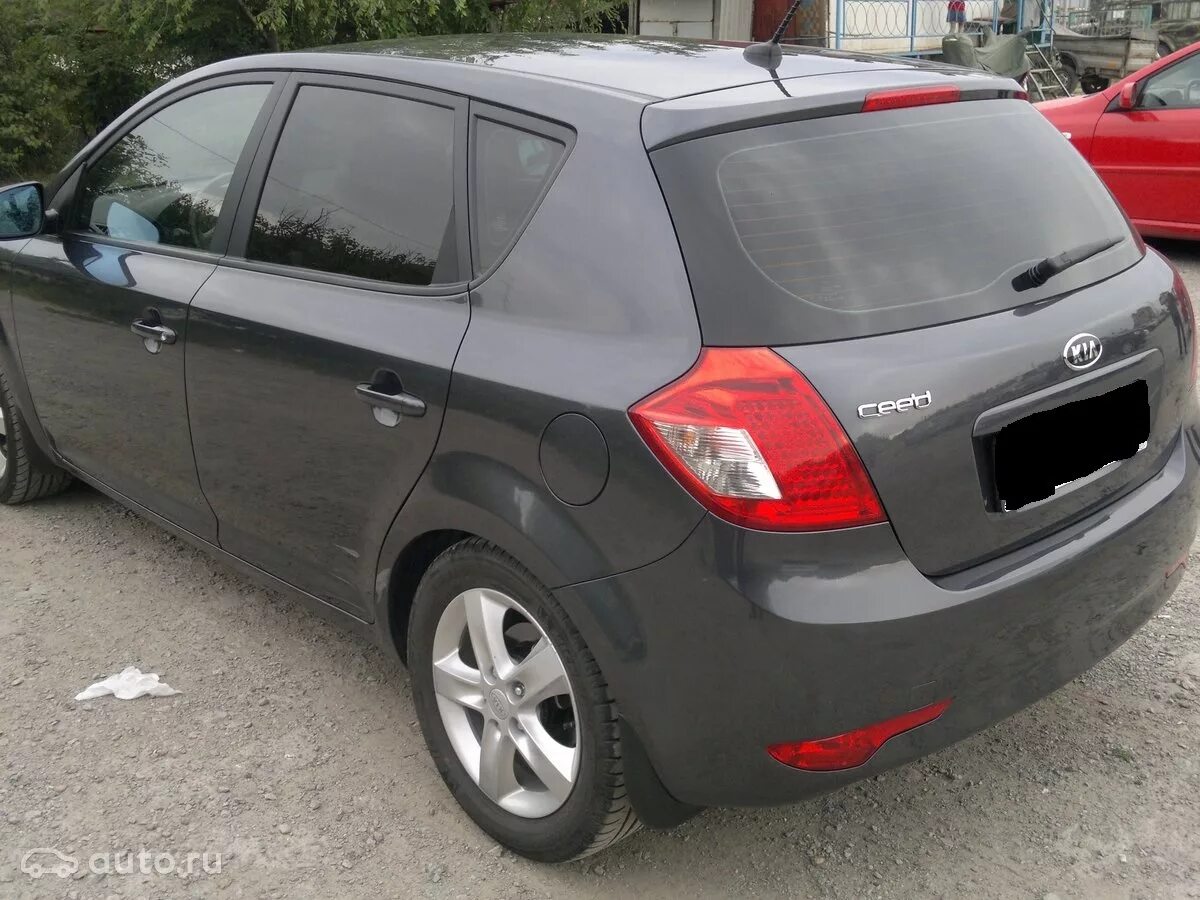 Безопасность киа сид. Kia Ceed 2010. Киа СИД 2010 хэтчбек. Kia Ceed 2.0 2010. Kia Ceed 2010 хэтчбек.