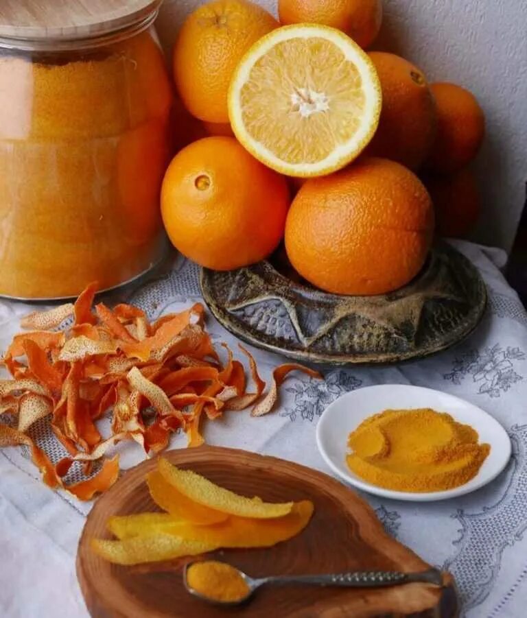 Банановая кожура. Шкурки бананов. Чистка для овощей и фруктов. Кожура от банана. Шкурки от бананов.