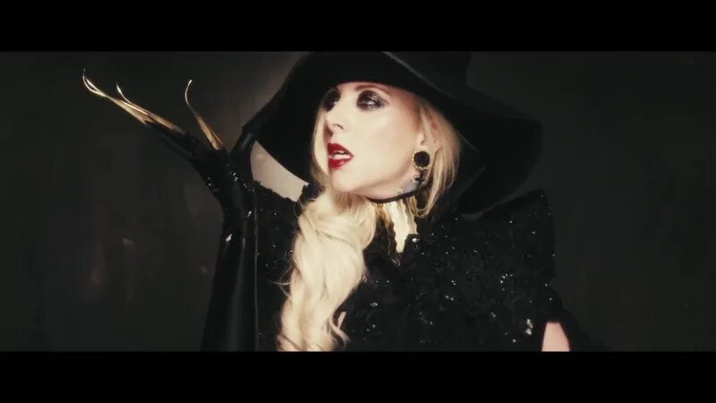 I like this moment. In this moment sick like me. Sick like me сам по себе.