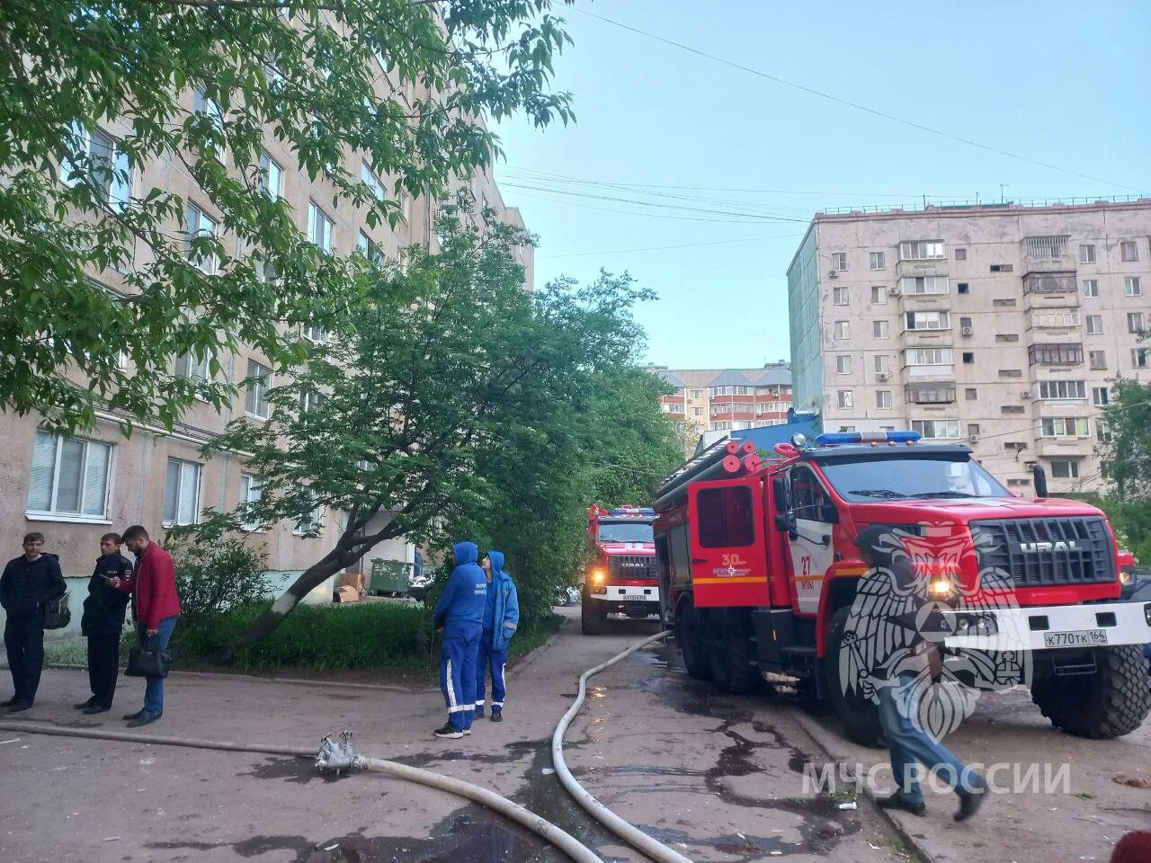 Что случилось сегодня в энгельсе утром. Пожар в квартире. Взрыв газа в Энгельсе. Взрыв дома.