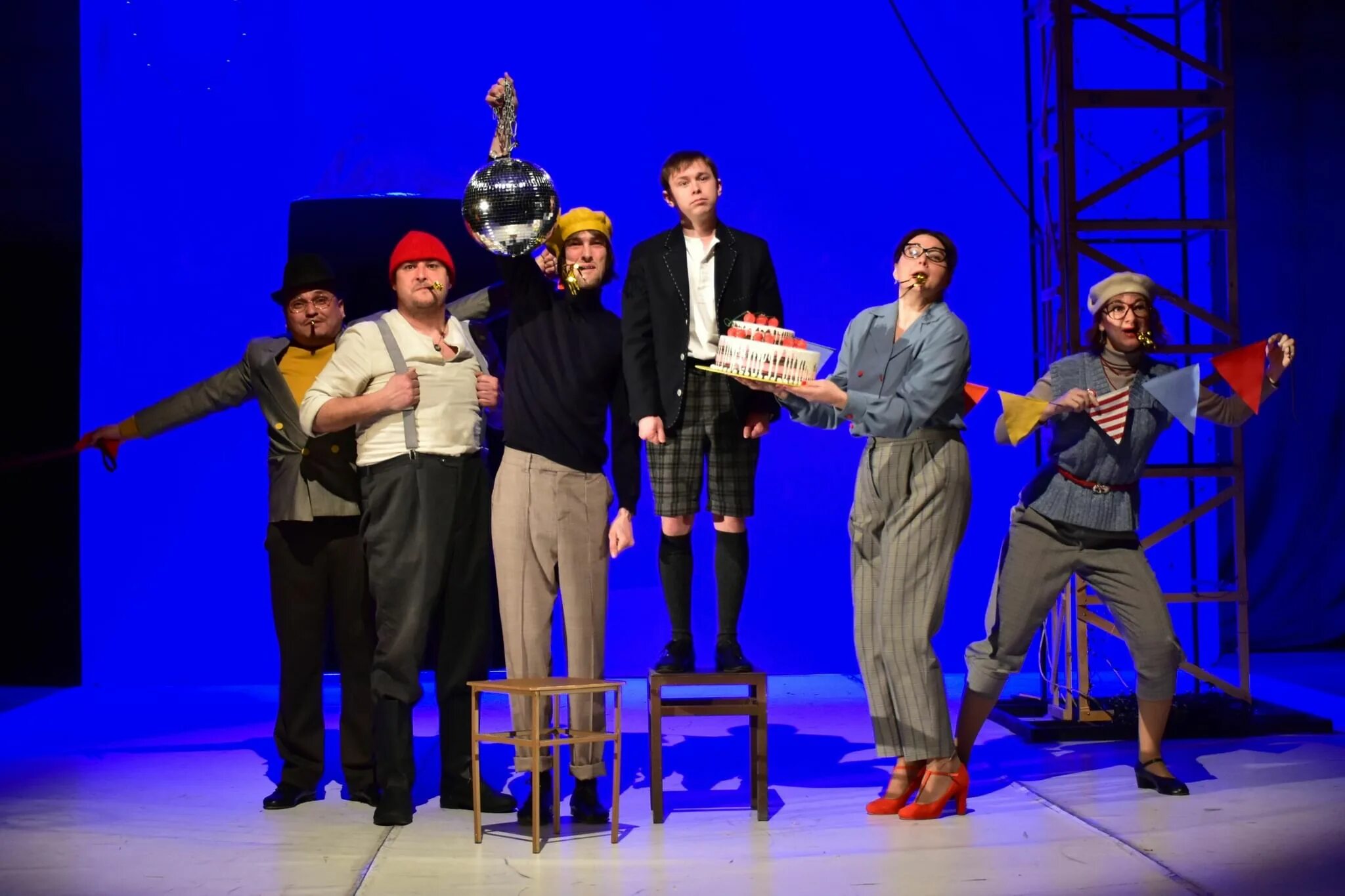 Мой дедушка был вишней спектакль чебоксары. Мой дедушка был вишней спектакль воронеж. Мой дедушка был вишней спектакль спб. Мой дедушка был вишней спектакль. Мой дедушка был вишней спектакль.