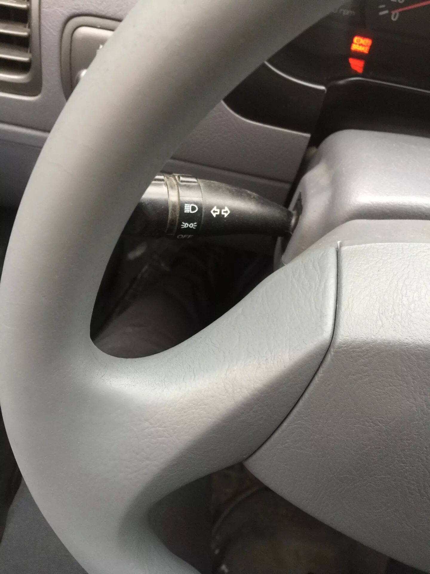 Как снять руль акцент Перетяжка руля Hyundai Accent МТ3, AТ5 с подушкой безопасности DRIVE2