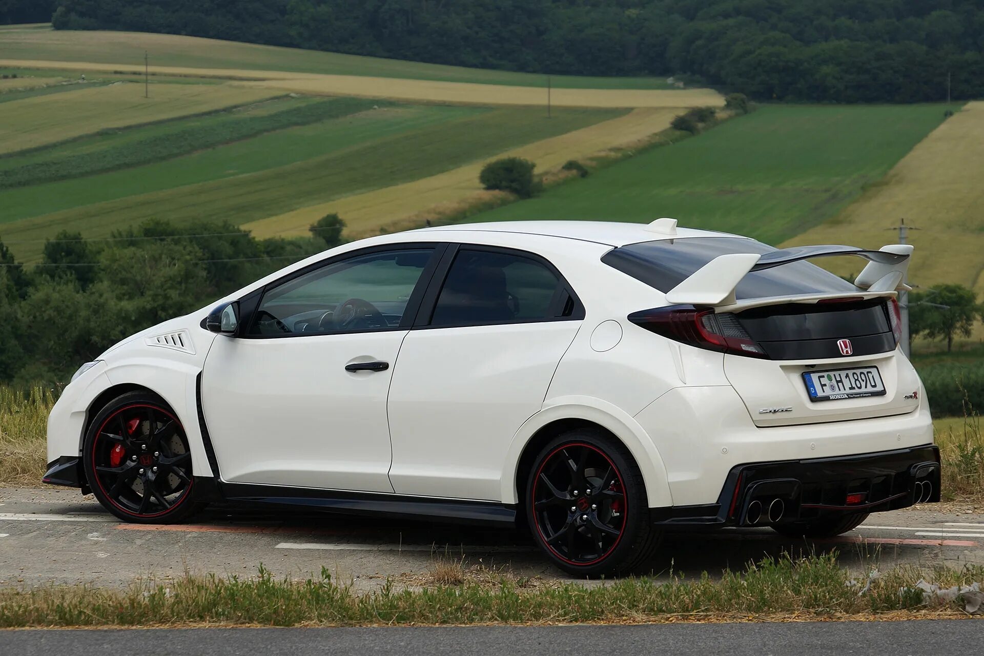 Honda Civic Type r 2015. Хонда Сивик тайп р 2015. Хонда Цивик тайп р 2015. Honda Civic Type r ’00. Японские хэтчбеки