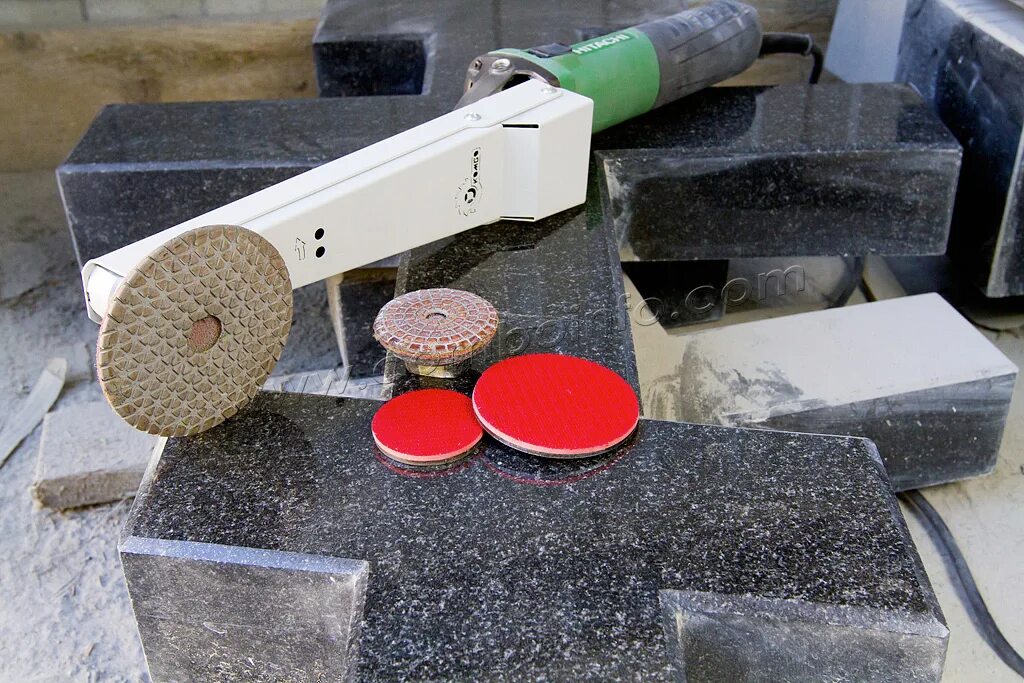 Техники обработки камня. Станок "грань 2м" для полировки мрамора гранита. Инструмент для шлифовки камня. Оборудование для полировки камня. Шлифовальный станок по камню.