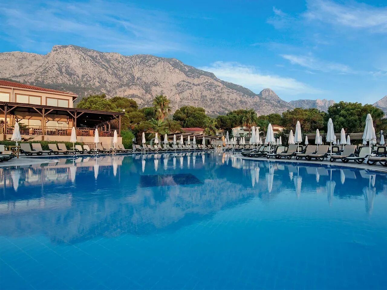 Кристалл флора бич резорт кемер. Отель crystal flora beach resort 5. Crystal flora 5 кемер. Flora beach. Flora beach.