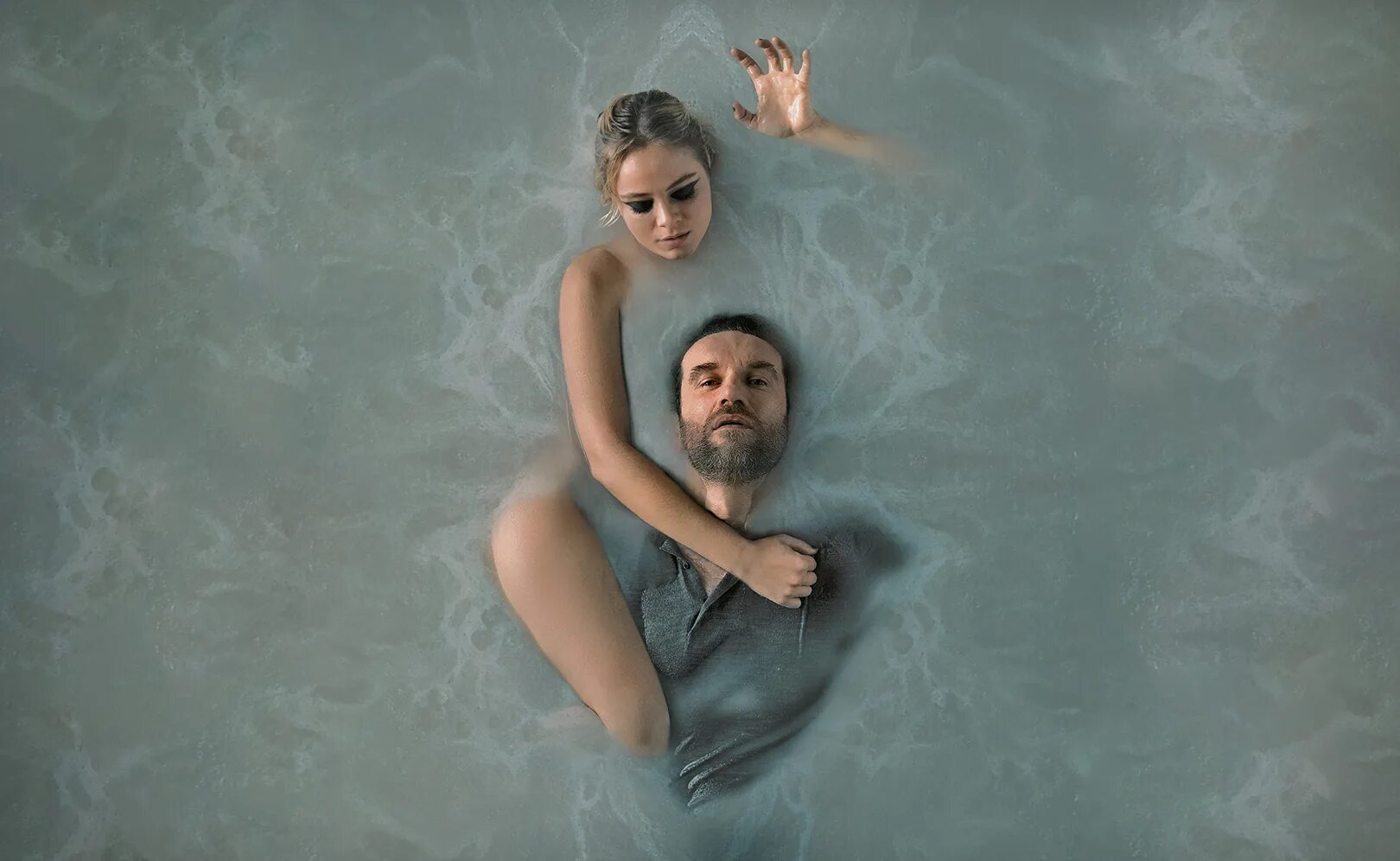 Идеальный враг фильм 2020. Фильм a perfect enemy. Афина стрейтс. Идеальный враг испания. Афина стрейтс актриса.