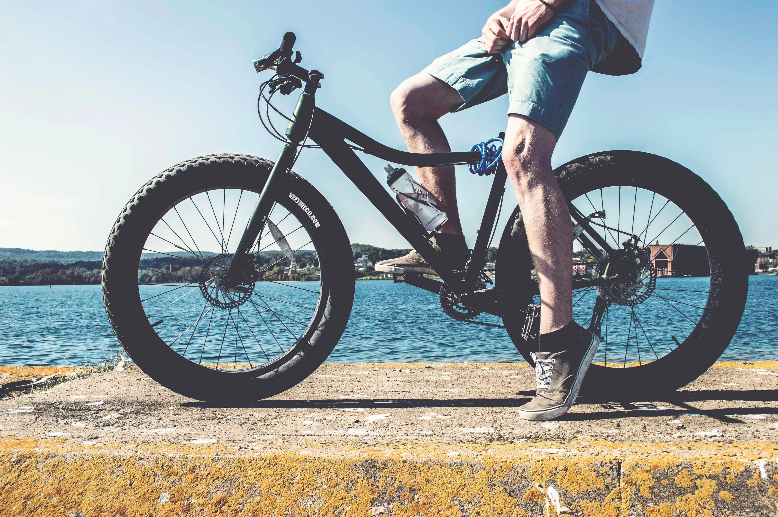 Велосипед. Мужик на велосипеде. Крутой велосипед. Парень на Велике. Bike men