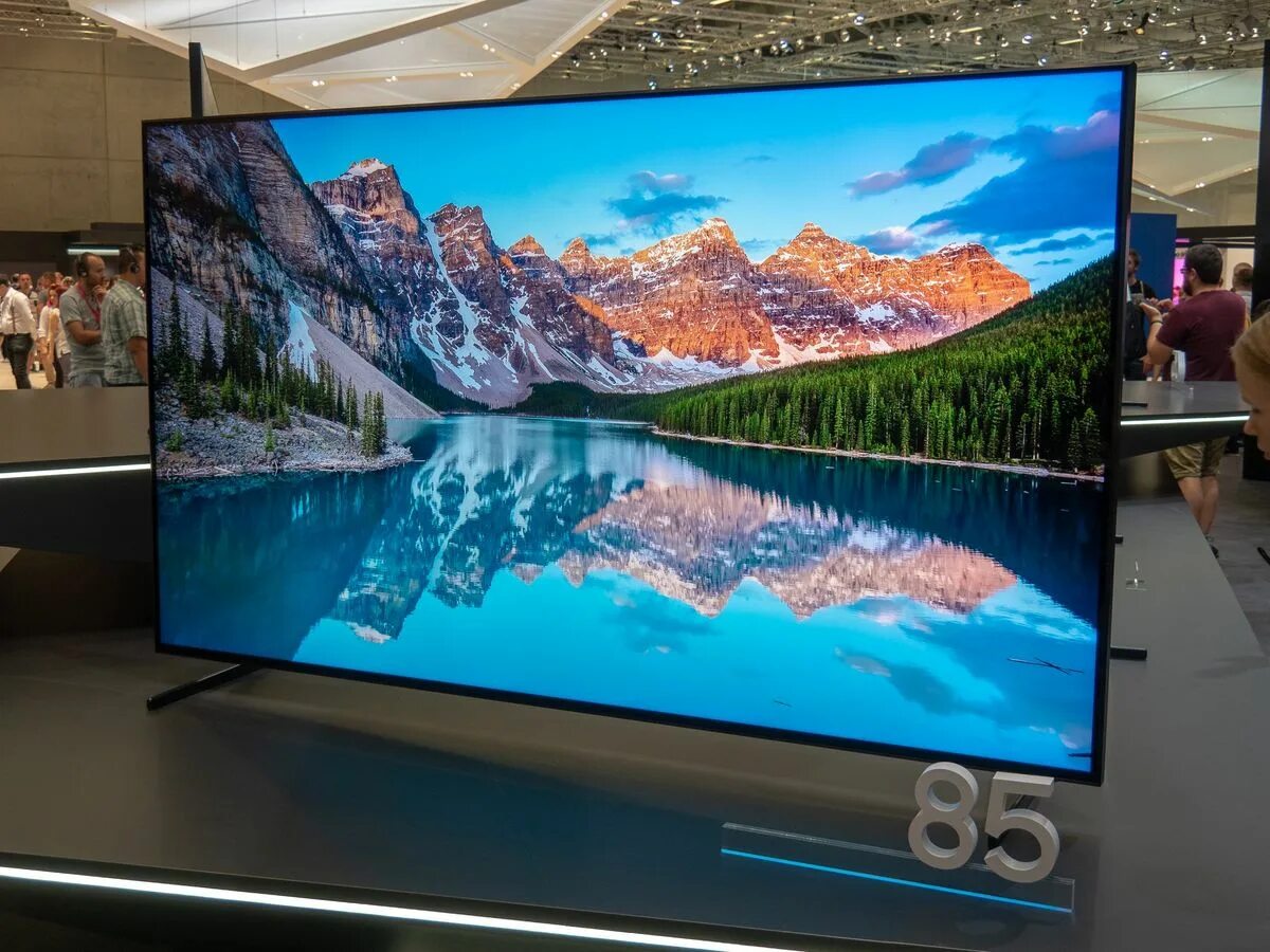 65 дюймов м видео. Samsung OLED 8k. Телевизор LG 75 дюймов 2020 OLED. Самсунг QLED 75 дюймов. Телевизор Samsung 8k.