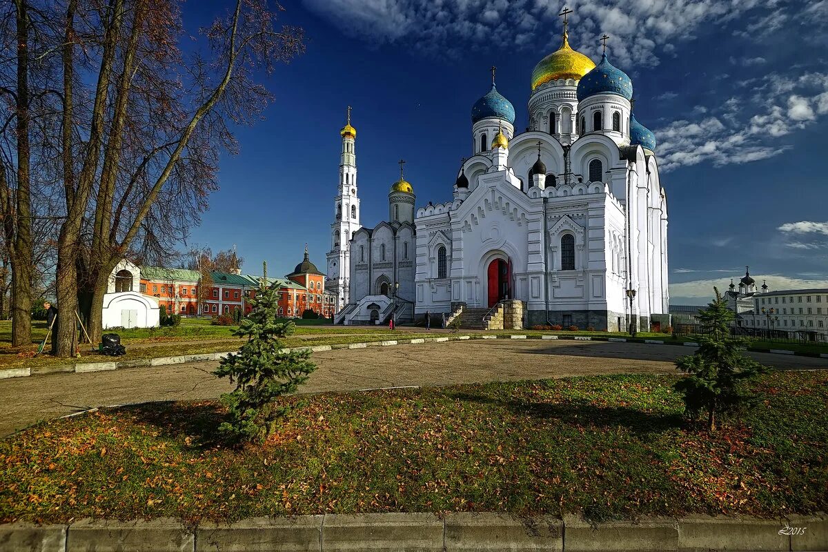 Свято никольский угрешский. Свято-Никольский Угрешский монастырь. Дзержинский монастырь Николо Угрешский. Храм Николо Угрешский монастырь. Николо-Угрешский монастырь в Дзержинском.