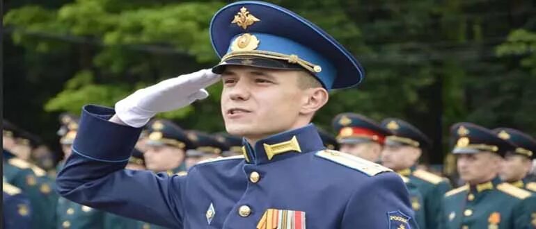 Кто такой офицер. Военная форма офицера. Новая парадная военная форма. Кто такой офицер. Офицеры.