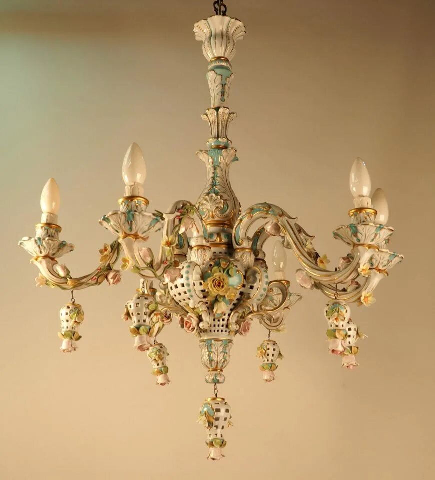 старинный на люстру лампы. люстра антиквариат. антикварный магазин люстры. антикварный магазин люстры. антикварный магазин люстры.