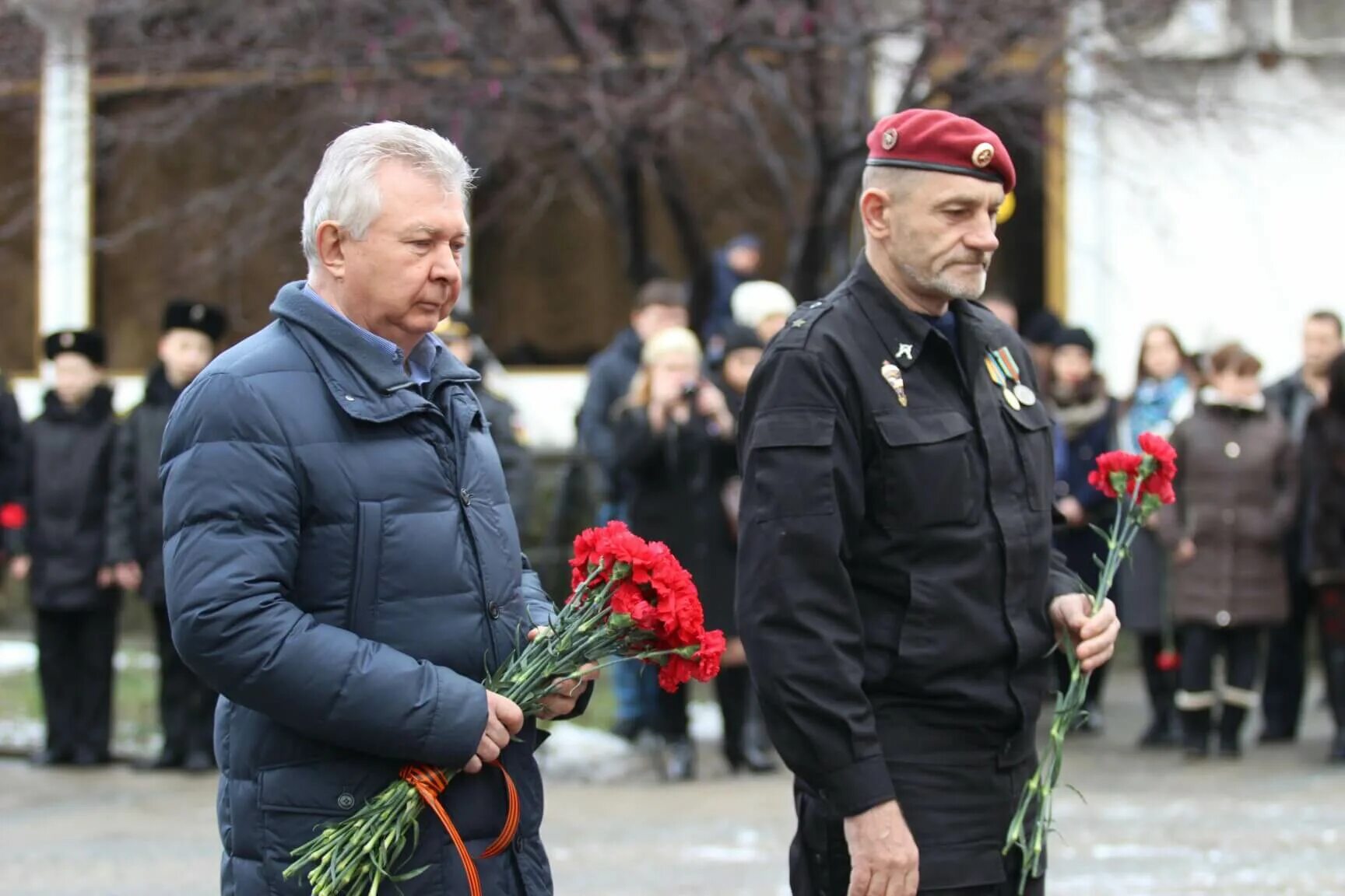 В черном тюльпане в стакане. Черный тюльпан Туапсе. Черный тюльпан груз 200. Чёрный тюльпан Афганистан.