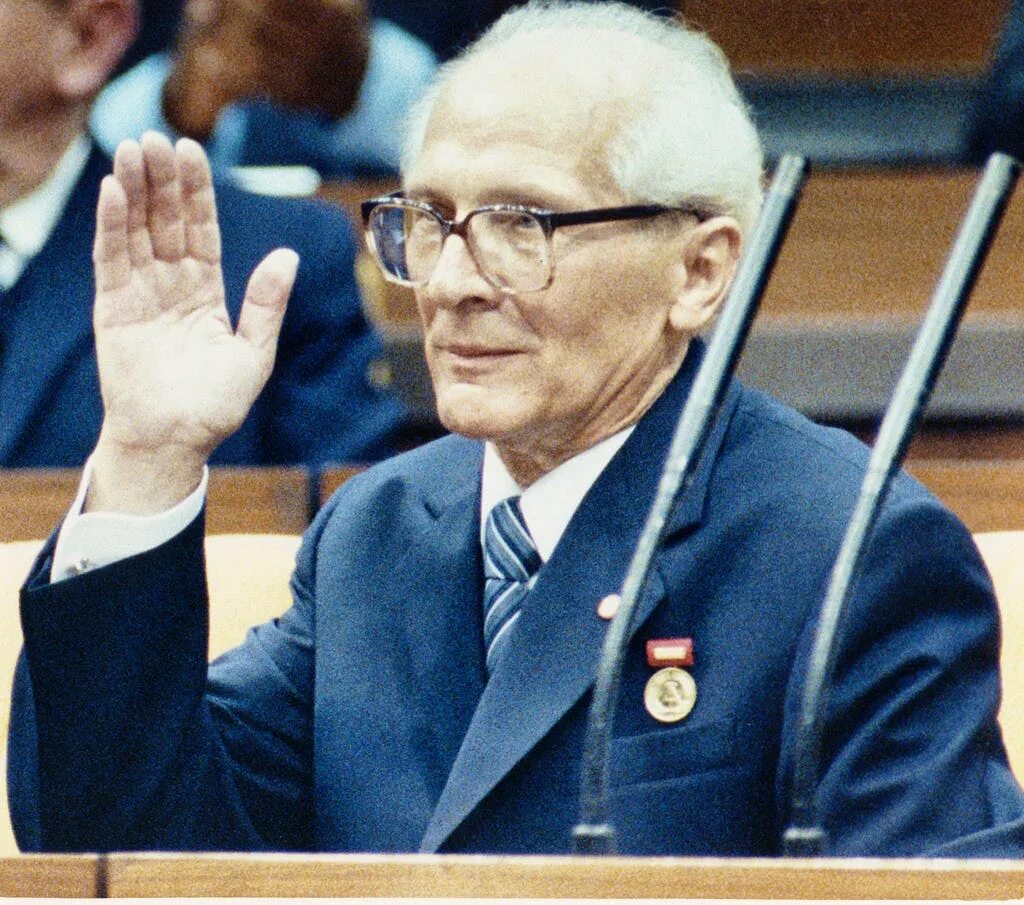 Хонекер