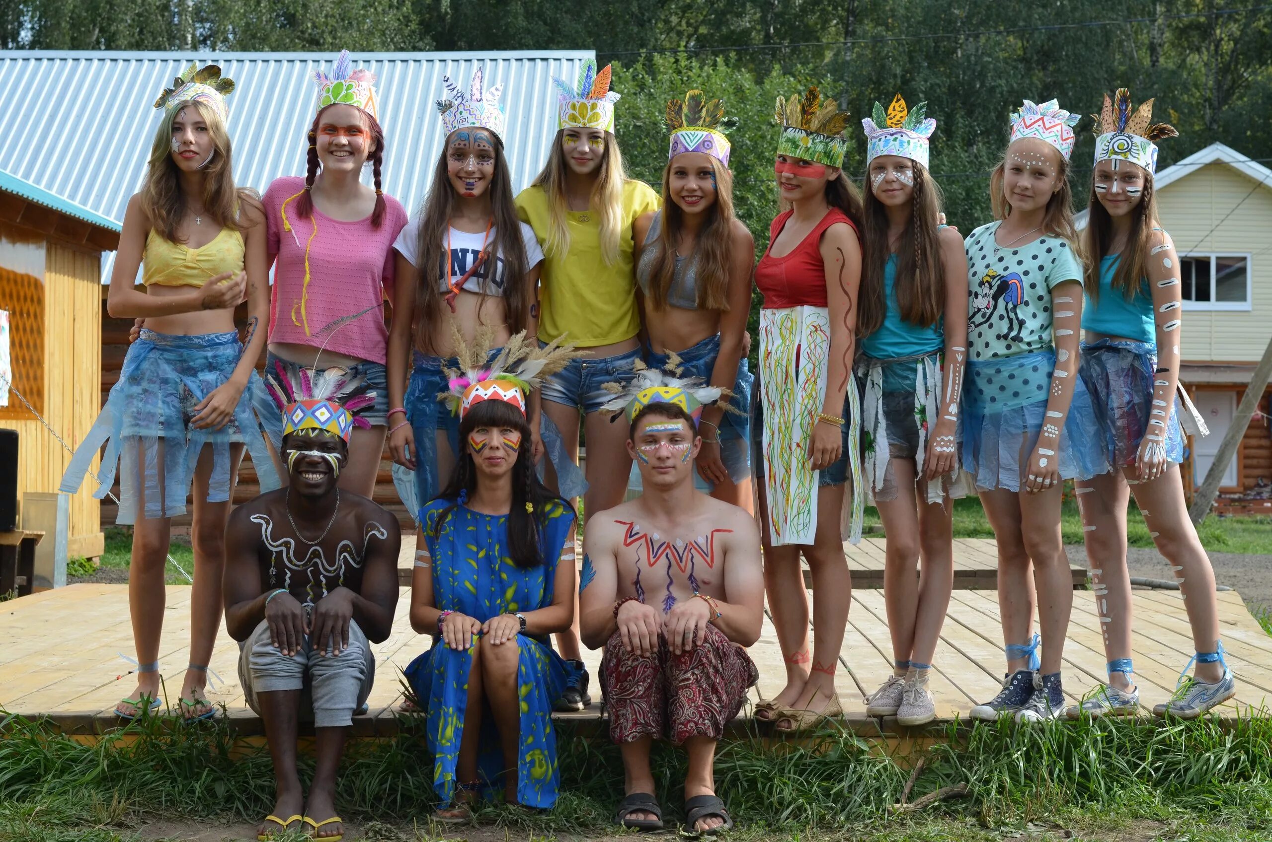 девочки в лагере отдыха. детский лагерь на черном море 2022. детский лагерь девочки. девочка в лагере отдыха. красивые девочки в лагере.