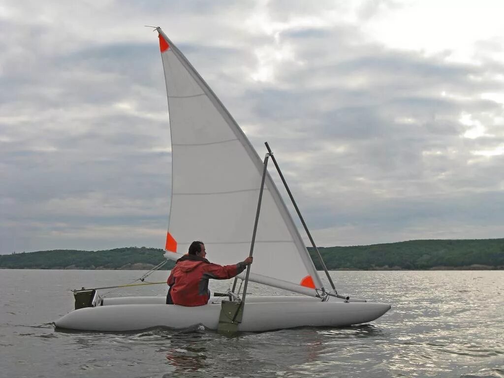 фордак под гиком. фордак крепление шверта. парусный катамаран простор. катамаран тритон. под гиком.