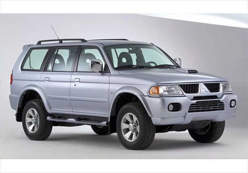 Pajero sport 2006. Pajero Sport 2005. Мицубиси Монтеро спорт 2005. Pajero Sport 2002. Мицубиси Паджеро спорт 2005.