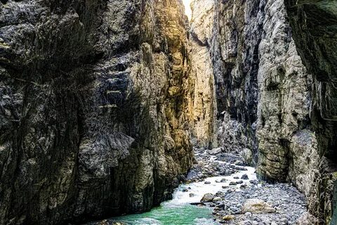 Ущелье в горе