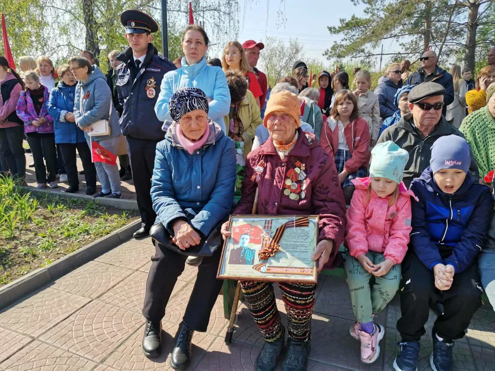 Новости камень на оби сегодня. Каменские Известия камень-на-Оби. Каменский район Известия. Каменские новости камень на Оби. Полиция камень на Оби.