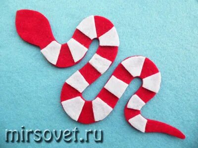 Символ 2025 змея из фетра