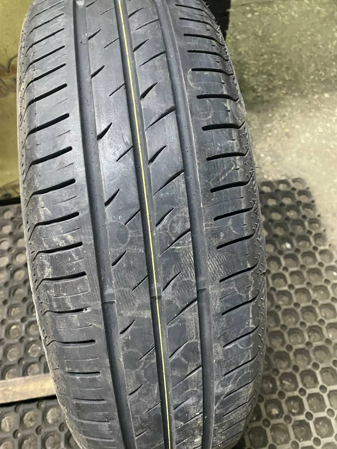 Roadstone Eurovis Sport 04 185/65 r15. Roadstone Eurovis Sport 04. Шина Roadstone Eurovis Sport 04. Roadstone Eurovis Sport 04 шины летние.