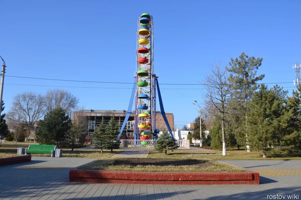 Парк города Сальска. Сальск городской парк. Ростовская область город Сальске парк. Парк культуры и отдыха Сальск. Сальск про