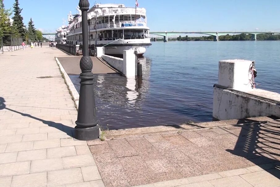 набережные волги и которосли ярославль. ярославль набережная волги. волга в ярославле сейчас. река волга ярославль фото. река волга ярославль.