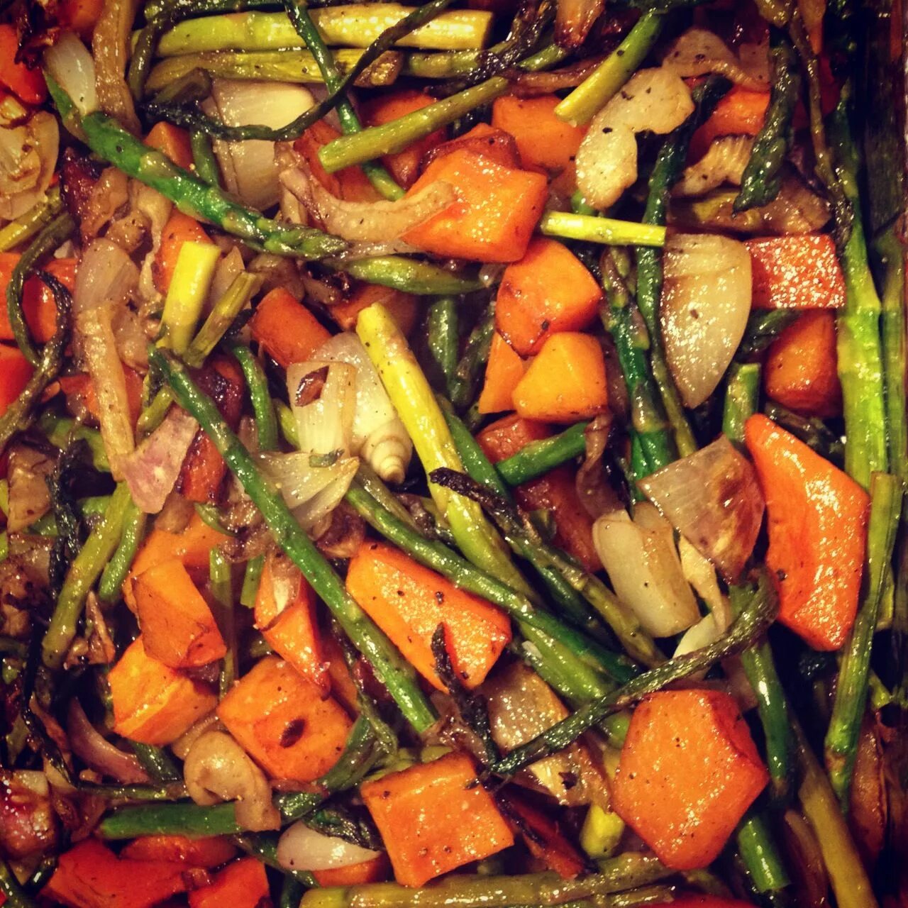 Roasted vegetables. Жареные овощи. Жареные овощи на сковороде. Блюда и гарниры из жареных овощей. Блюда из жареных овощей.