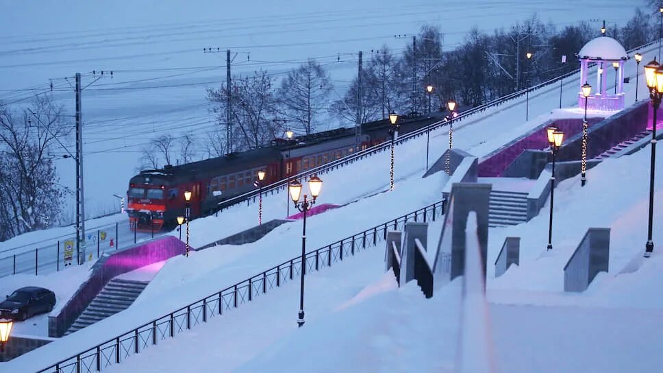 Телефоны ржд пермь. Пермь железная дорога. ЖД пути Пермь. Пермь 2 вид сверху. РЖД Пермь.