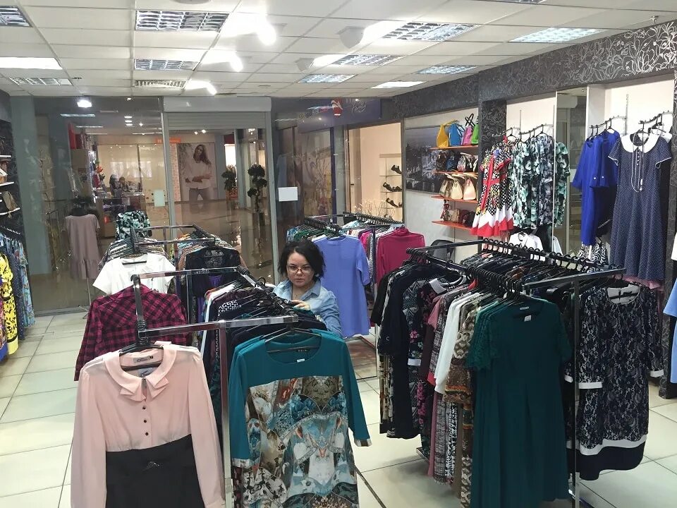 Киргизский трикотаж. Киргизские производители платья. Женская одежда из киргизии. Магазин одежды киргизии. Магазин детской одежды кыргызстан.