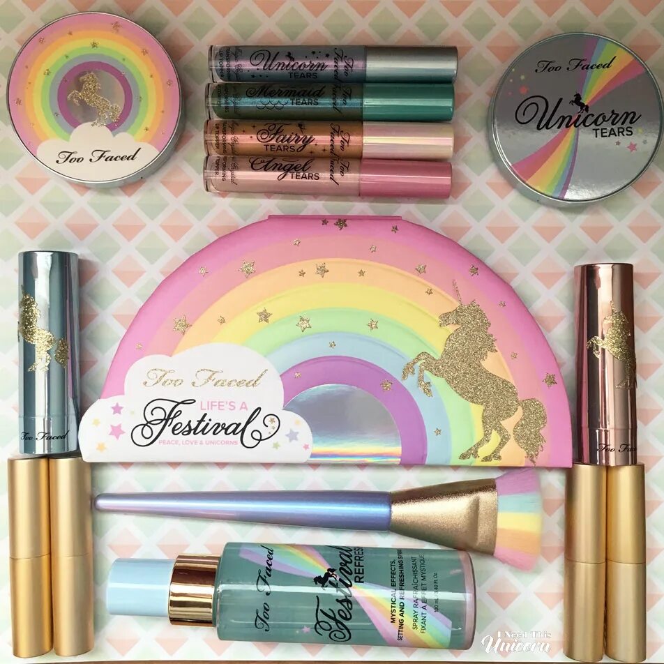 To faced life is. Бронзер too faced Unicorn tears Holographic. Too faced тени Unicorn. Косметика с единорогом Unicorn tears. Хайлайтер Единорог.