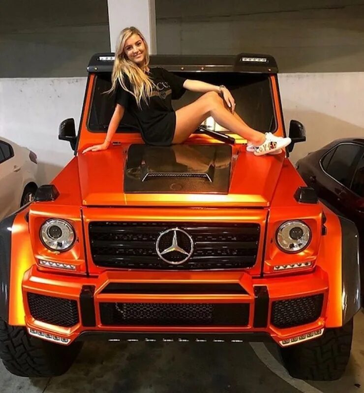 Дочки богатых родителей. Пэрис хилтон с розовым машиной. Анастасия радзинская. Модные богатые девушки. Включи девочки богатые.