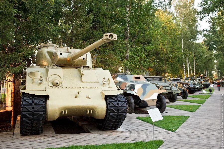 Военные музеи подмосковья. Красногорск музей техники Вадима Задорожного. Музей военной техники в Красногорске. Музей Вадима Задорожного танки. Мужей техники Валима Задорожного.