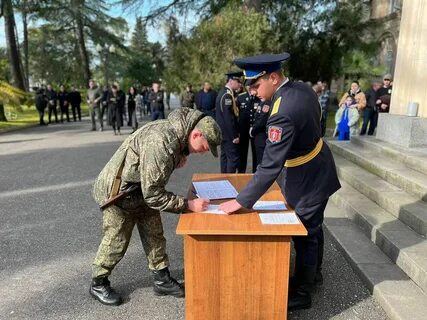 Почему присягу принимают