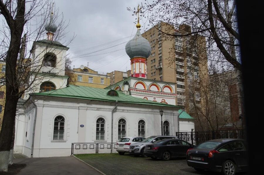 Храм священномученика власия в старой конюшенной слободе. Церковь святого власия в москве. Храм власия в старой конюшенной. Храм власия москва. Храм великомученика власия.