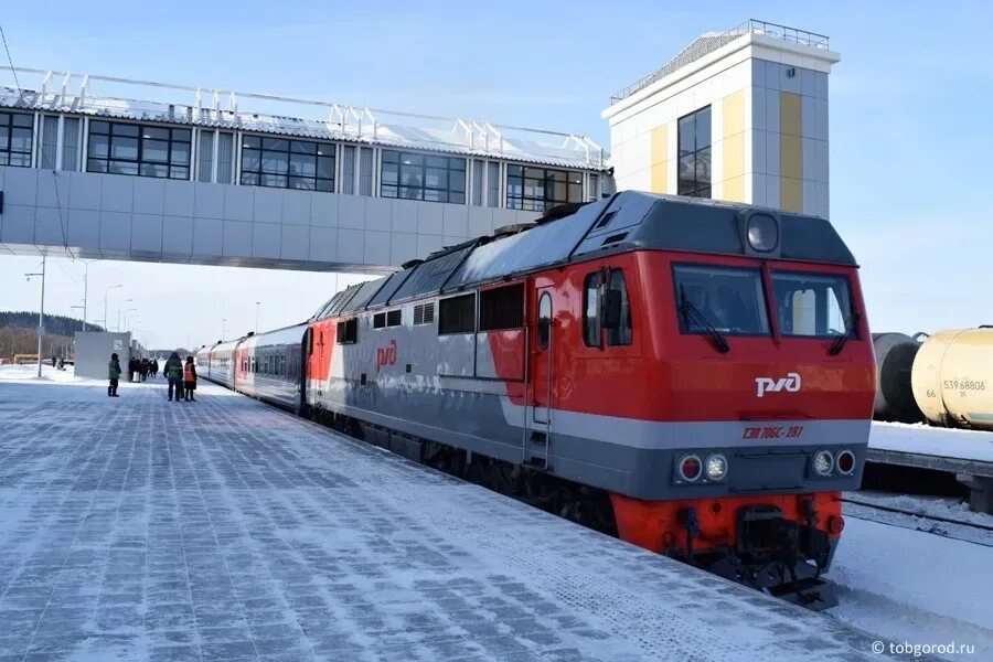 Сургут тюмень жд поезд. Электричка тюмень тобольск. тюмень тюмень тобольск поезд электричка. пригородная электричка тюмень тобольск. императорский вагон тобольск тюмень.