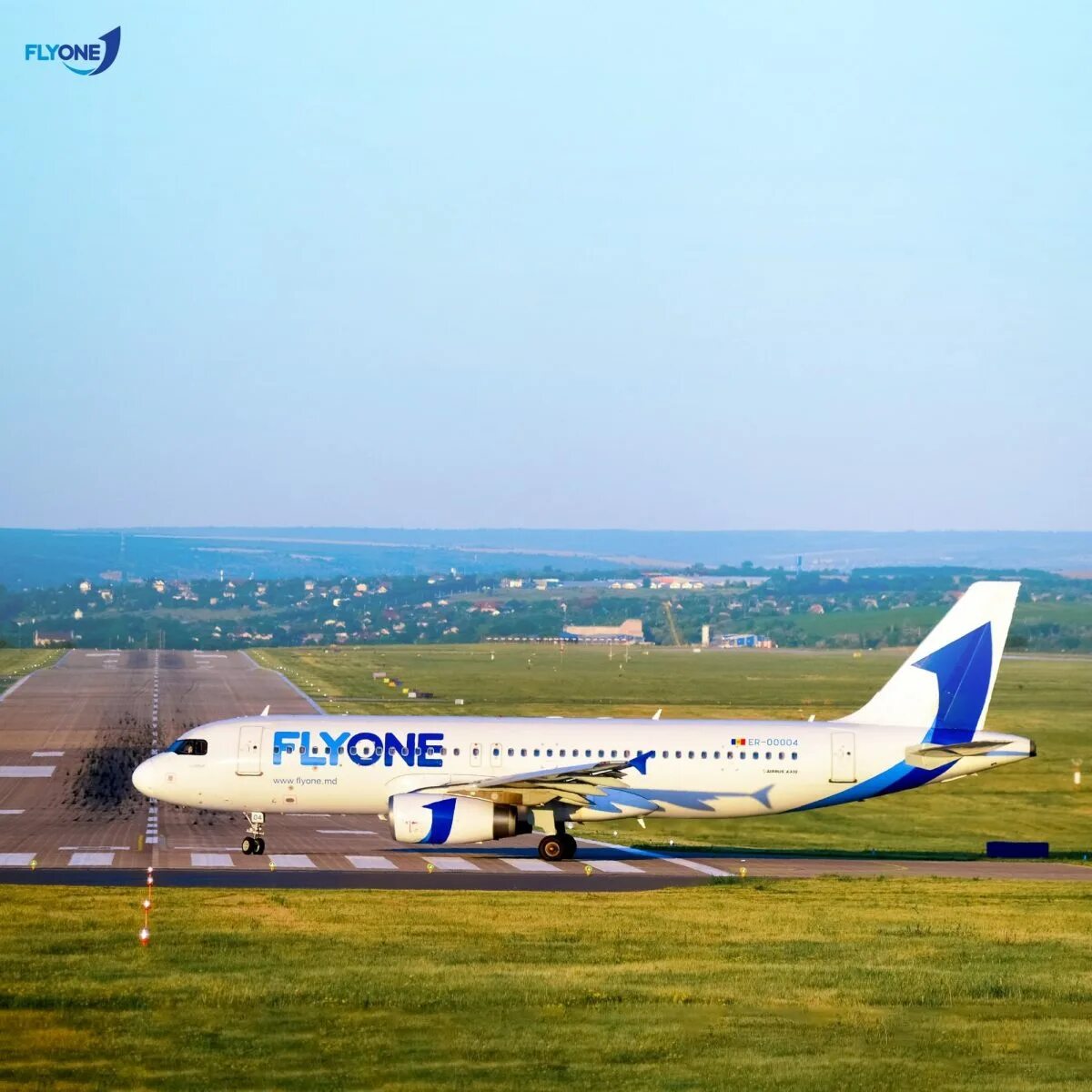 Флайоне. Flyone Airplane. Flyone самолеты фото. Flyone logo.