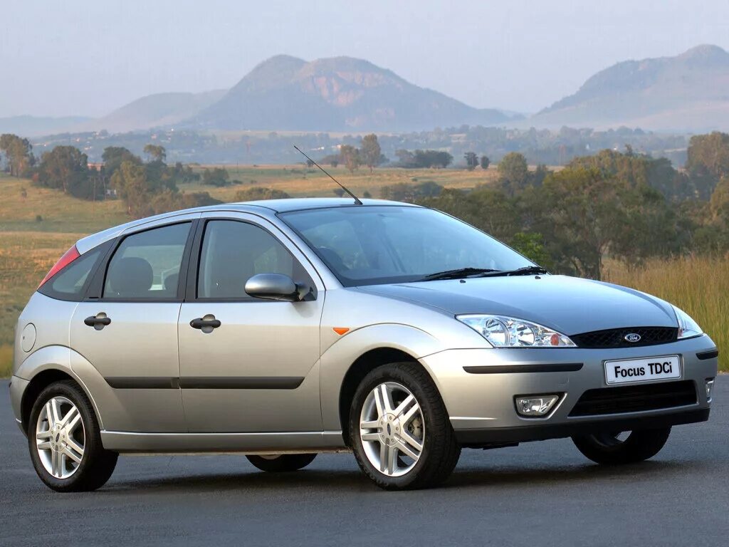 Купить форд фокус 1 2004. Форд фокус 1 2005г. Ford Focus 1 хэтчбек. Ford Focus 2004 хэтчбек. Ford Focus 2005.