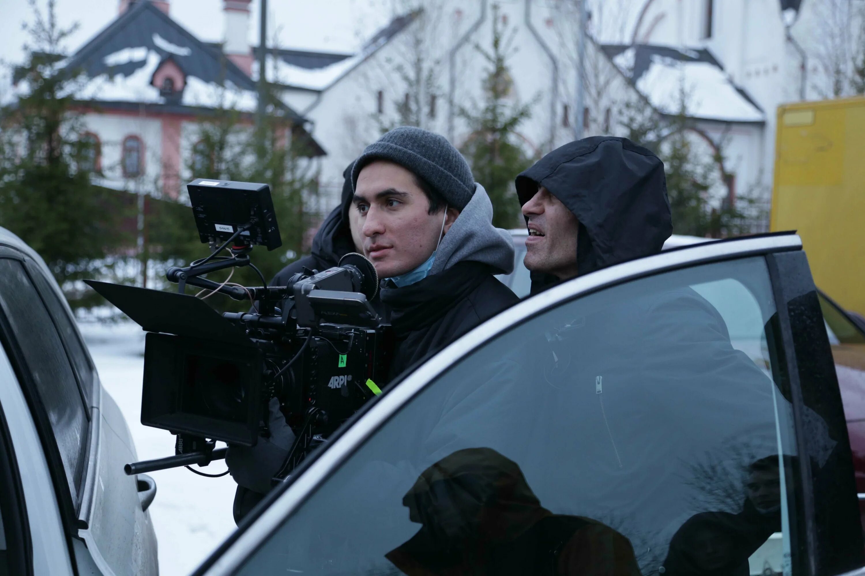 место съемок 3 плюс 2. европейский берег новосибирск река фотосессия. европейский берег набережная лодочки новосибирск. тутаев два берега. холодные берега фильм рыбинск.