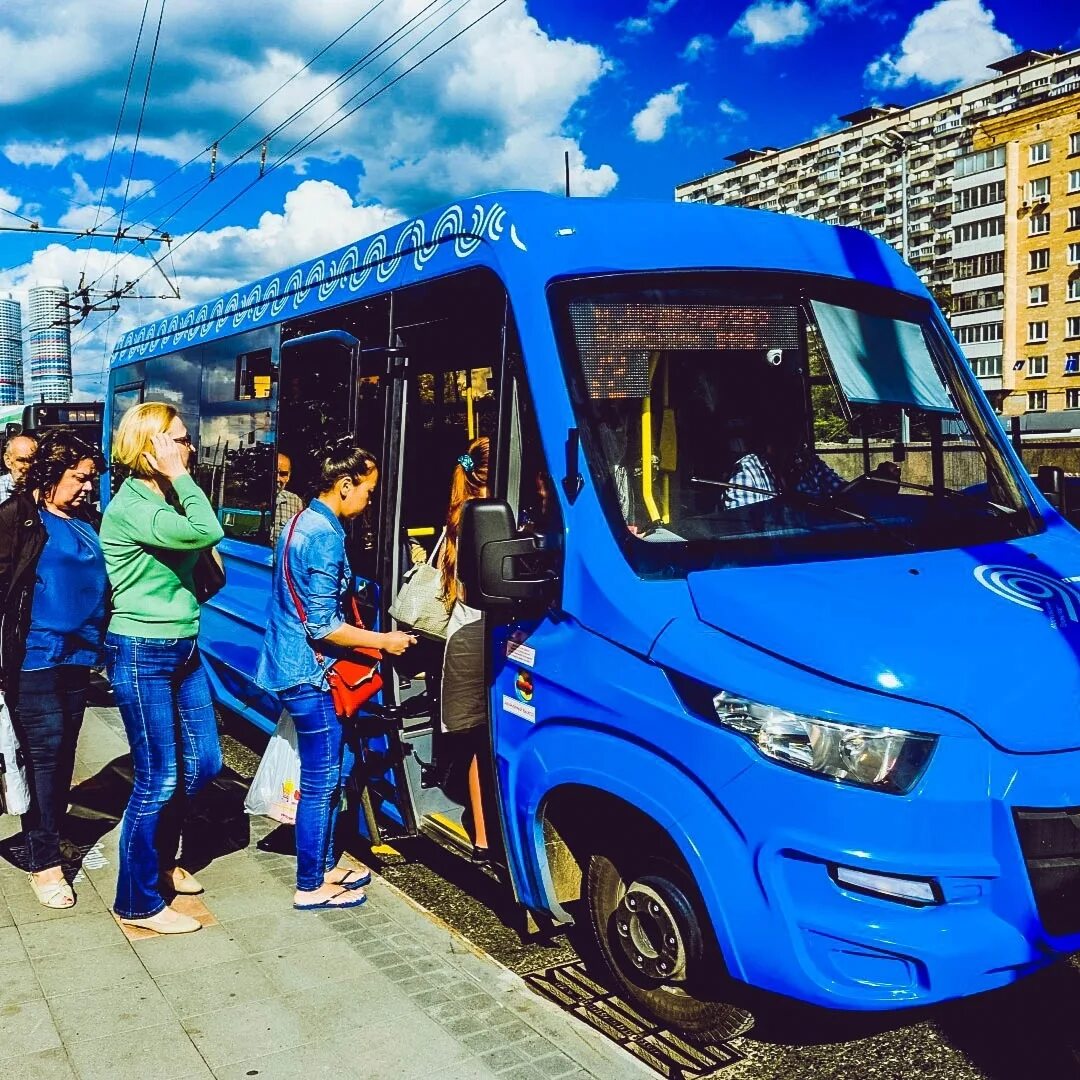 Автомобиль общественный транспорт