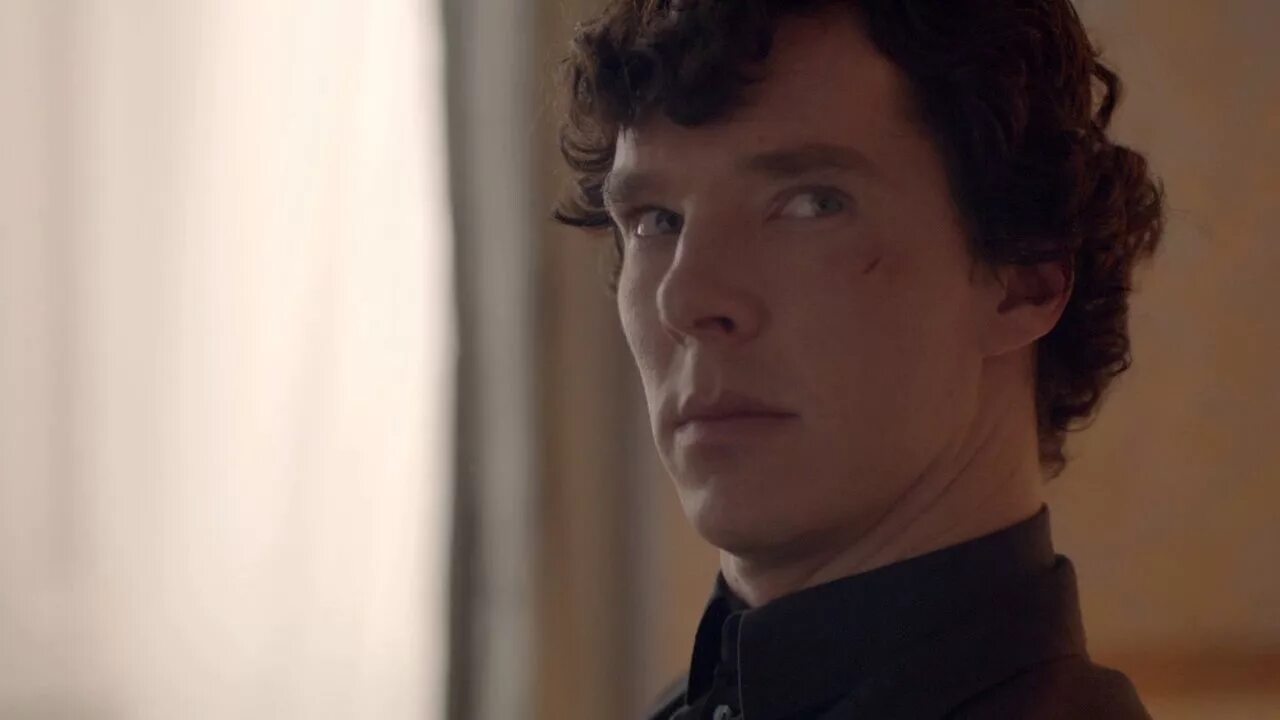 Кадры из фильма шерлок хомс. Шерлок 2 серия. Шерлок 2 сезон. Sherlock 2. Шерлок холмс 2 сезон ирен адлер.