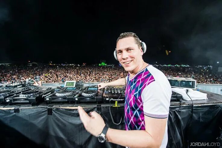 Tiesto. Tiesto swimming paul. Диджей тиесто фото. Tiesto club life. Tiesto swimming paul.